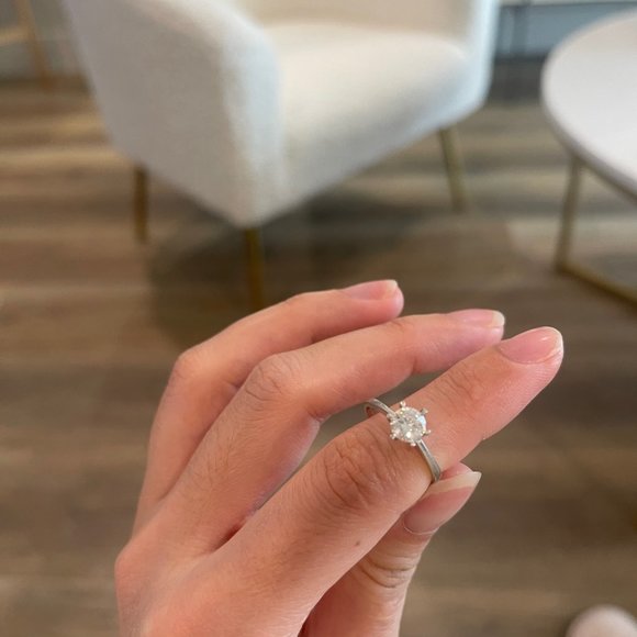 Diamond ring (platinum band) - Picture 9 of 9